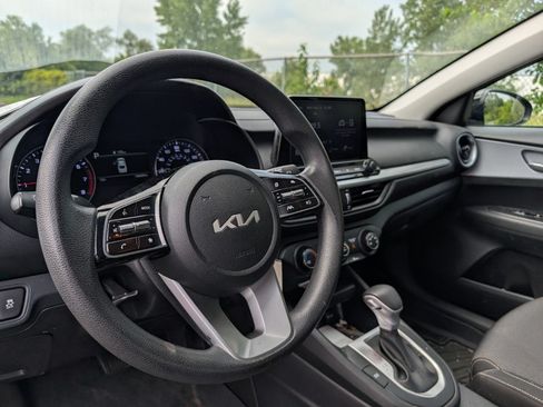Used 2023 Kia Forte LXS FWD image 18
