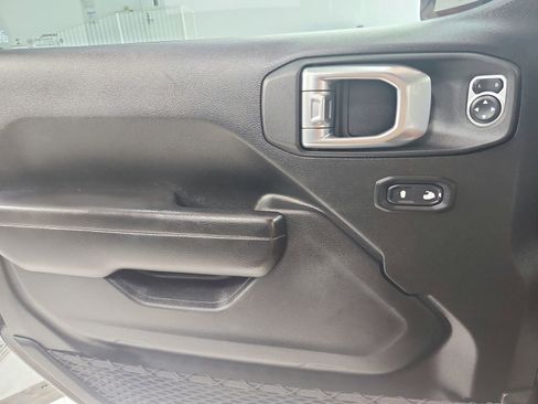 Used 2021 Jeep Wrangler Unlimited Rubicon image 33