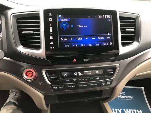 Used 2018 Honda Pilot EX image 15