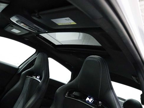 Used 2022 Hyundai Elantra N FWD image 19