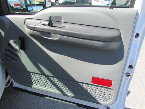 Used 2006 Ford F250 Lariat image 15