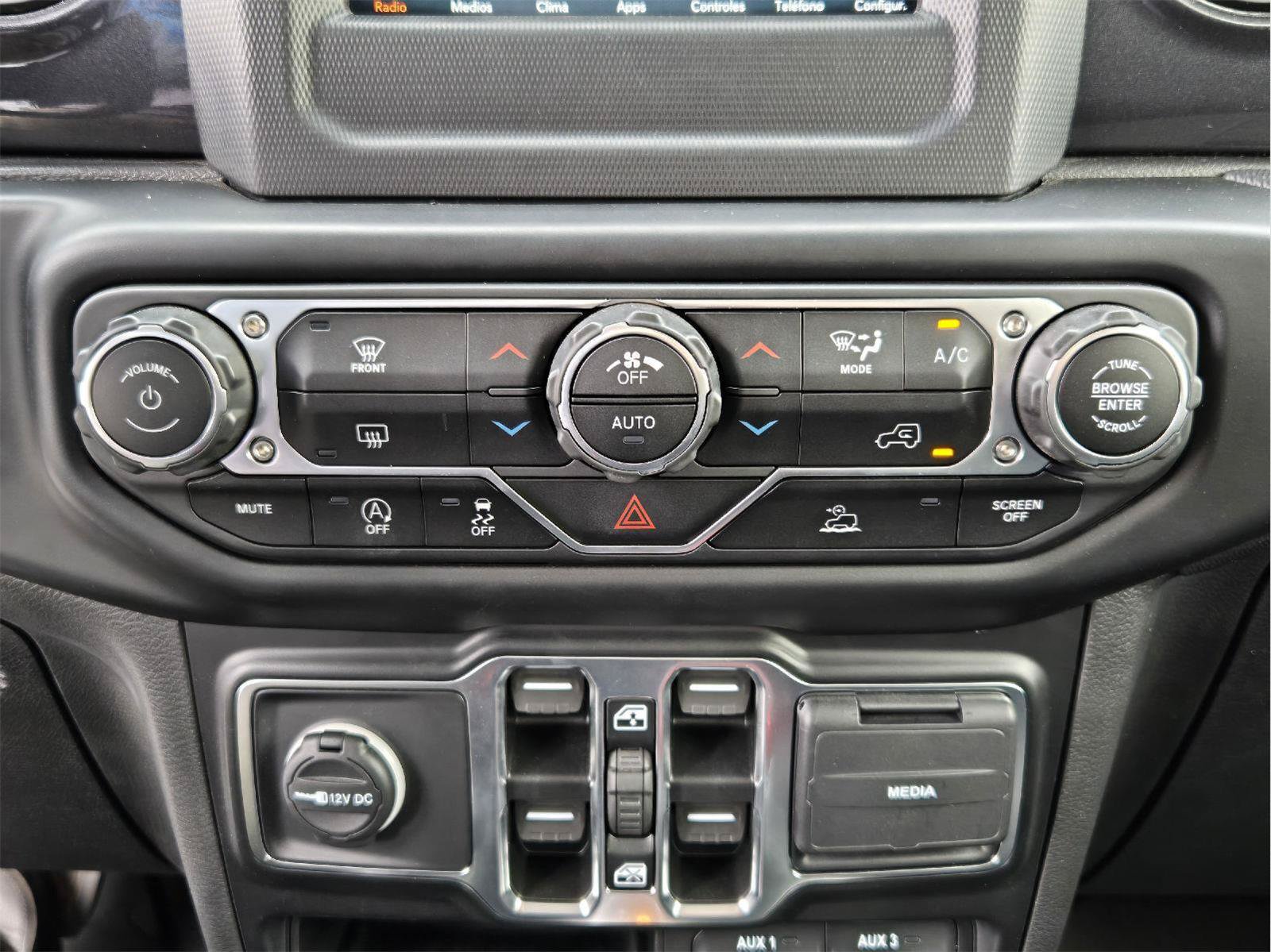 Used 2022 Jeep Gladiator Sport AWD/4WD image 17