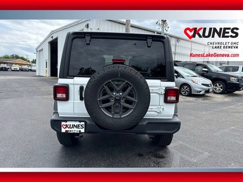 Used 2025 Jeep Wrangler Unlimited Sport AWD/4WD image 7