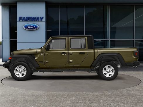 Used 2021 Jeep Gladiator Sport AWD/4WD image 3