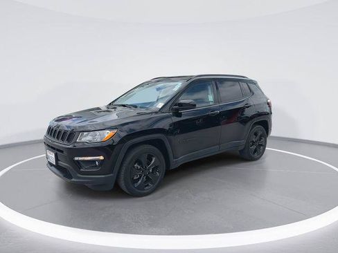 Certified 2021 Jeep Compass Latitude FWD image 4