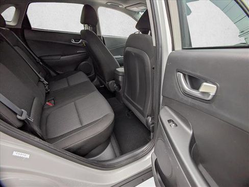 Used 2023 Hyundai Kona SEL w/ Convenience Package image 12