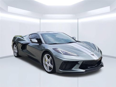 Used 2023 Chevrolet Corvette Stingray Preferred Cpe w/ Z51 Performance Package RWD image 3