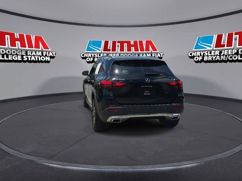 Used 2025 Mercedes-Benz GLA 250 4MATIC w/ Winter Package image 7
