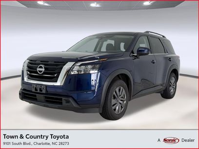 Used 2025 Nissan Pathfinder SV