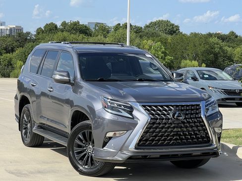 Used 2023 Lexus GX 460 Premium w/ Accessory Package AWD/4WD image 2