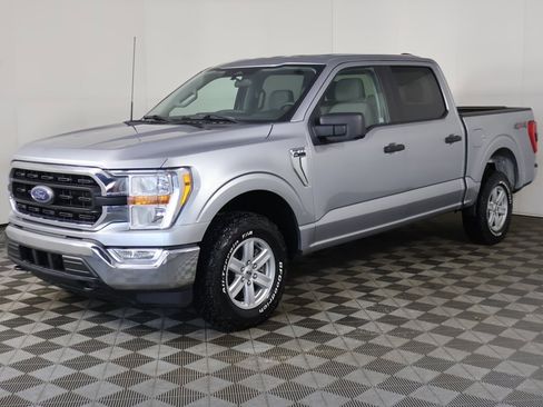 Used 2022 Ford F150 XLT w/ Trailer Tow Package image 8