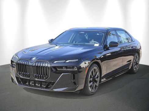 New 2026 BMW i7 eDrive50 w/ M Sport Package RWD image 3