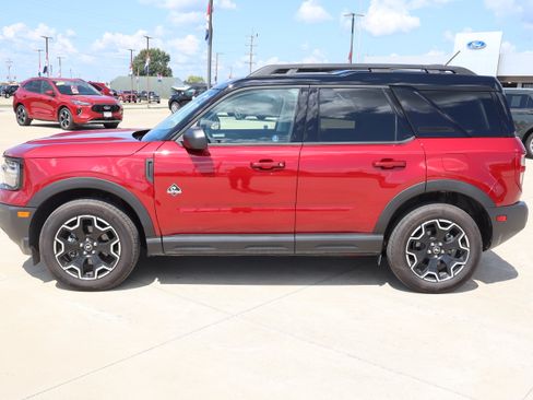 Used 2025 Ford Bronco Sport Outer Banks AWD/4WD image 8