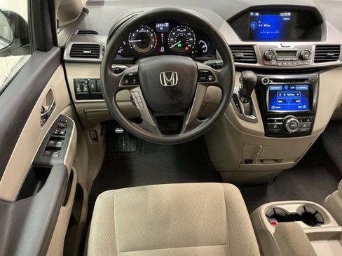 Used 2015 Honda Odyssey EX image 10