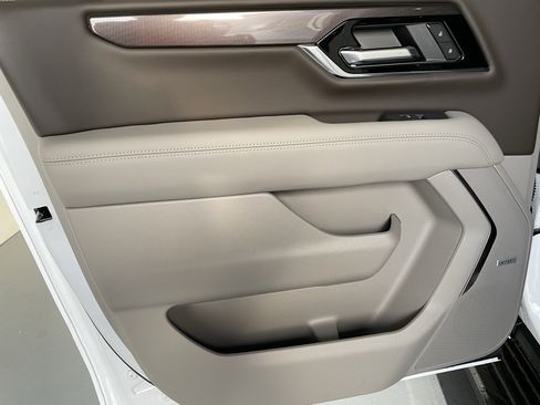 New 2026 GMC Yukon XL Elevation w/ Elevation Premium Package image 12