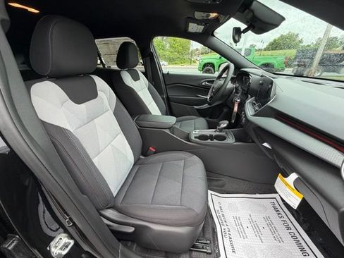 New 2026 Chevrolet Trax RS FWD image 35
