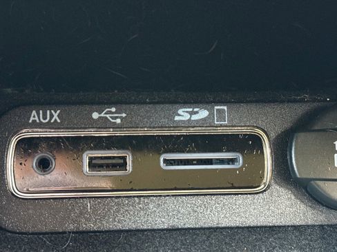 Used 2015 Jeep Grand Cherokee Overland w/ Advanced Technology Group image 30