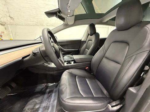 Used 2020 Tesla Model 3 Standard Range Plus image 8