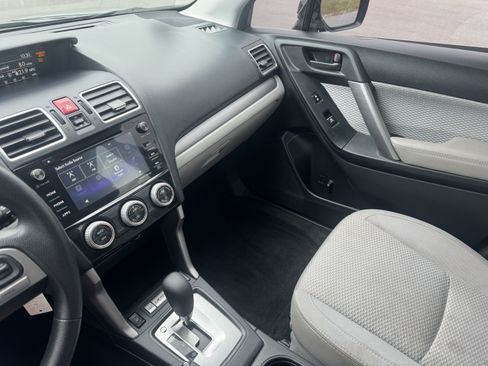 Used 2017 Subaru Forester 2.5i Premium w/ All-Weather Package AWD/4WD image 22