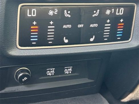 Used 2020 Audi Q8 Premium Plus w/ Premium Plus Package image 26