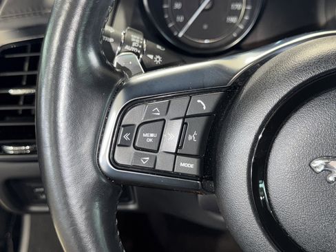 Used 2019 Jaguar F-TYPE Coupe image 17