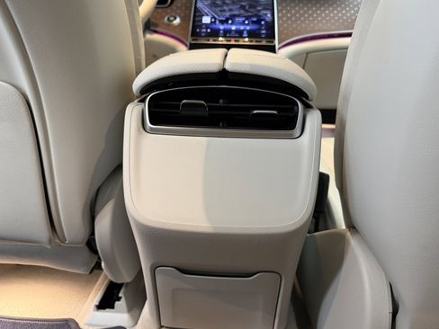 Certified 2023 Mercedes-Benz EQE 500 4MATIC SUV image 39