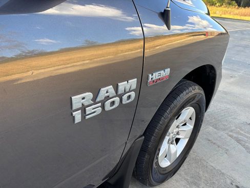 Used 2017 RAM 1500 Express AWD/4WD image 22