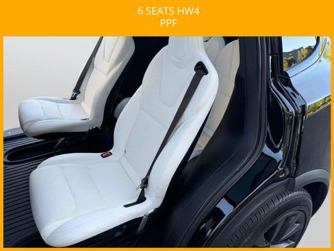 Used 2023 Tesla Model X image 2