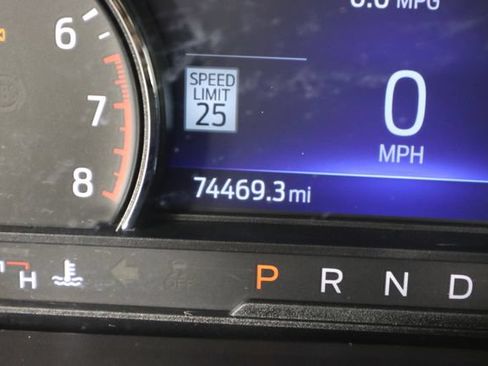 Certified 2022 Ford Explorer XLT w/ Equipment Group 202A AWD/4WD image 44