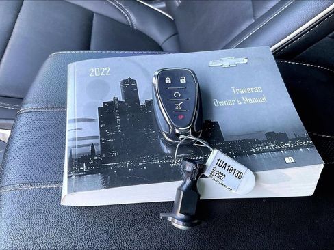 Used 2022 Chevrolet Traverse Premier w/ LPO, Floor Liner Package FWD image 11