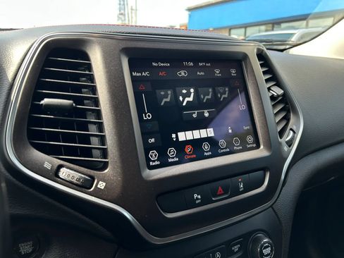 Used 2021 Jeep Cherokee Trailhawk w/ Trailer Tow Group AWD/4WD image 16