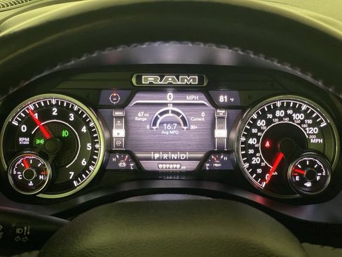 Used 2022 RAM 1500 Big Horn AWD/4WD image 11