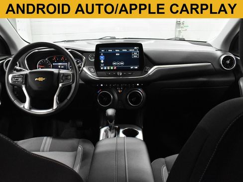 Used 2025 Chevrolet Blazer LT AWD/4WD image 2