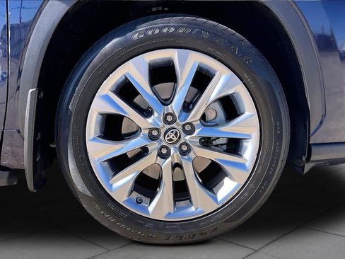 Used 2024 Toyota Highlander Limited AWD/4WD image 20