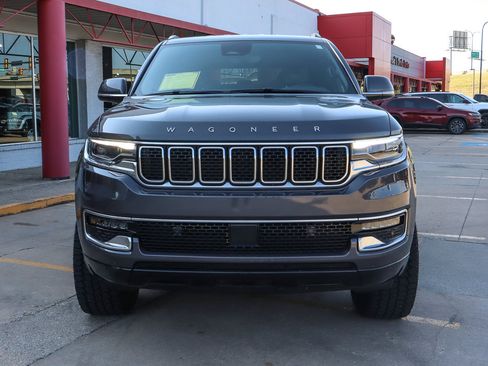 Used 2022 Jeep Wagoneer Series I w/ Rear Seat Video Group 1 AWD/4WD image 3