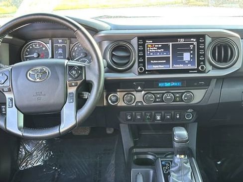 Used 2023 Toyota Tacoma TRD Off-Road w/ Technology Package image 9