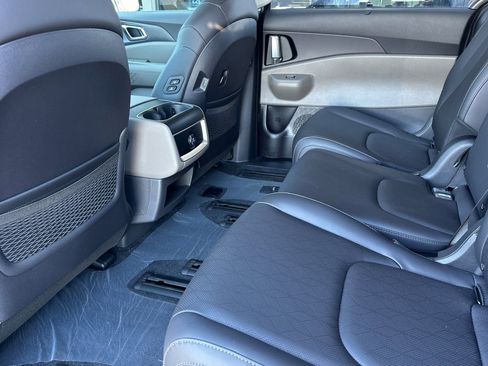 New 2026 Kia Carnival EX FWD image 12