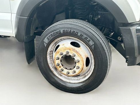 Used 2019 Ford F450 XL w/ Snow Plow Prep Package image 18