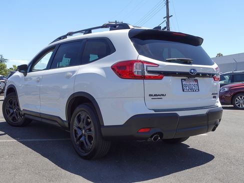 Certified 2025 Subaru Ascent Bronze Edition AWD/4WD image 7