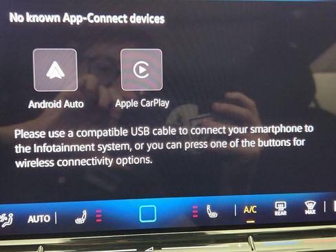 New 2025 Volkswagen Tiguan SE image 21