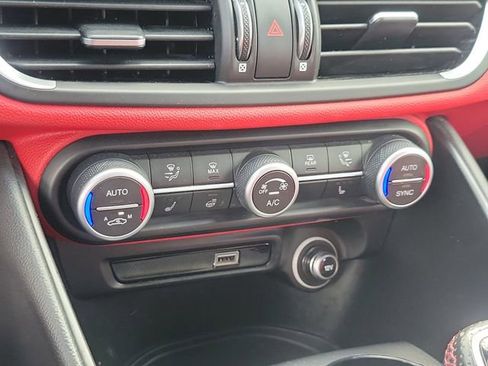 Used 2021 Alfa Romeo Giulia Ti Sport image 28