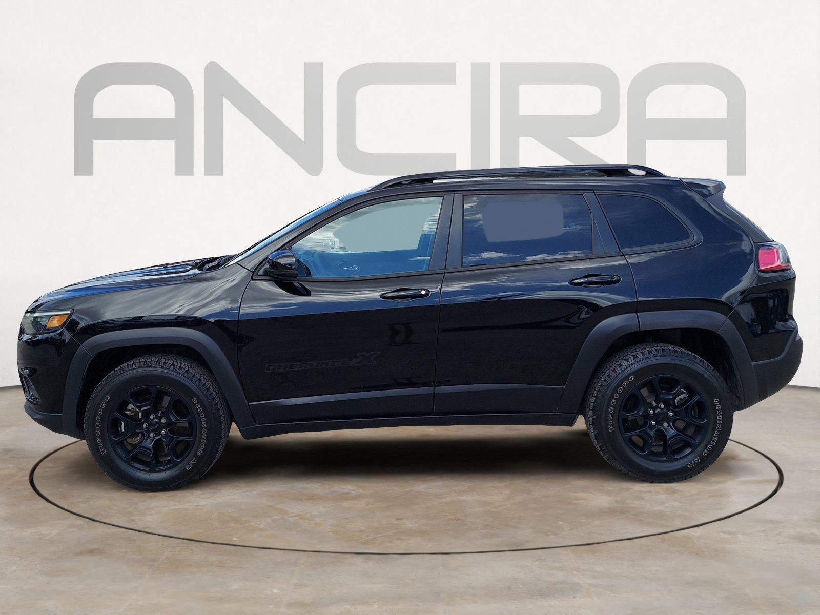 Used 2022 Jeep Cherokee Latitude AWD/4WD image 7