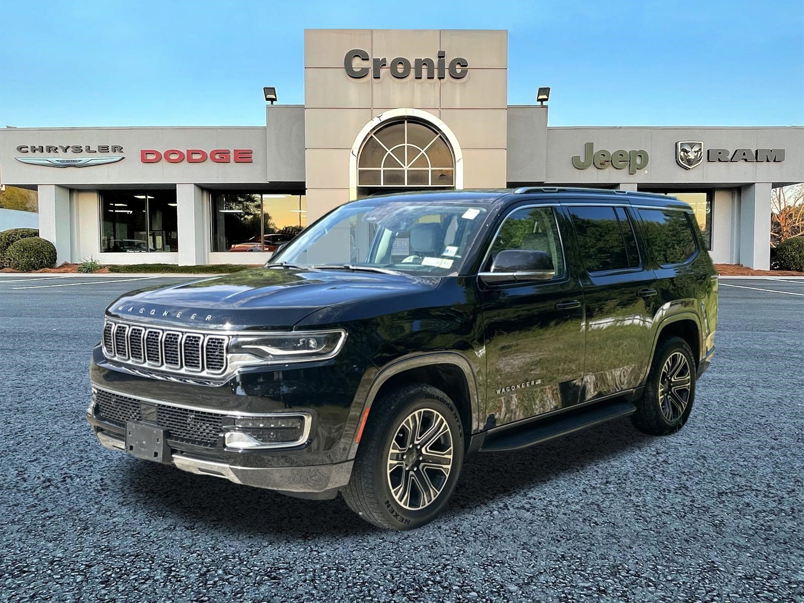 Used 2022 Jeep Wagoneer Series III w/ Flexible Seating Group RWD image 7