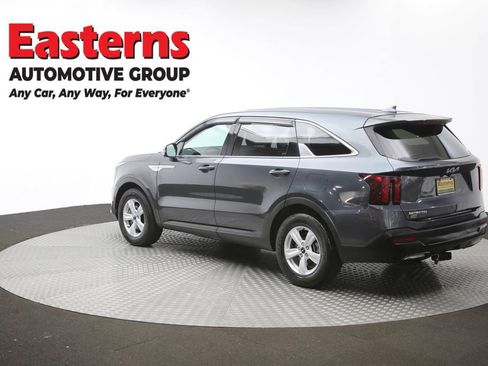 Used 2024 Kia Sorento LX image 64