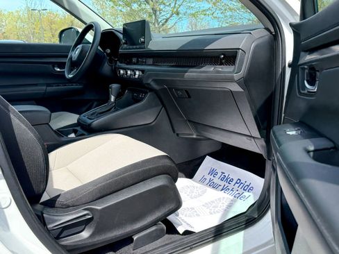 Used 2024 Honda CR-V EX image 12