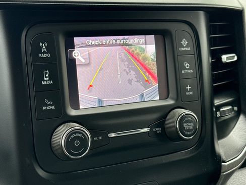 Used 2022 RAM 2500 Tradesman w/ Chrome Appearance Group image 18