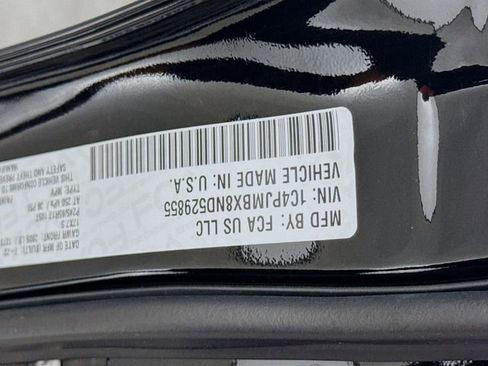 Used 2022 Jeep Cherokee Trailhawk w/ Premium Leather Package image 20