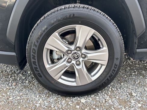 Used 2025 Toyota RAV4 XLE image 25