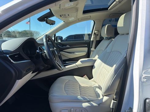 Used 2024 Buick Enclave Avenir w/ Avenir Technology Package image 2