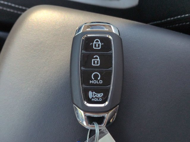 Used 2024 Hyundai Venue SEL FWD image 28